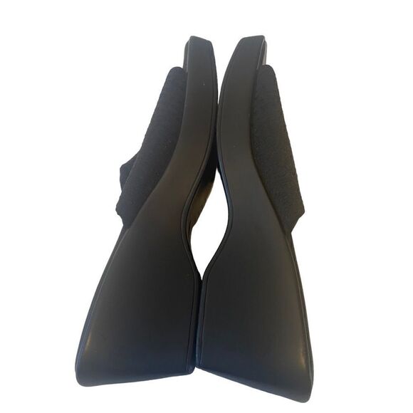 Aerosoles Black Rubber Heel Slip-On Clogs in Ladies Size 8 - Picture 6 of 7